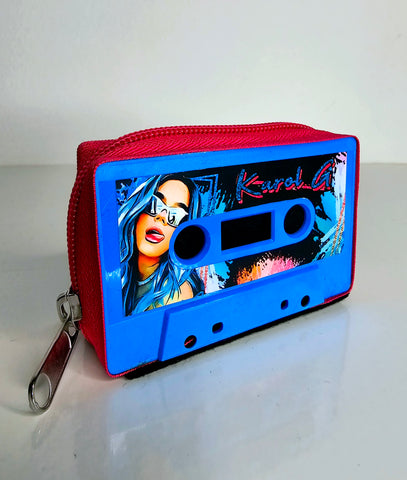 Monedero cassette Karol G