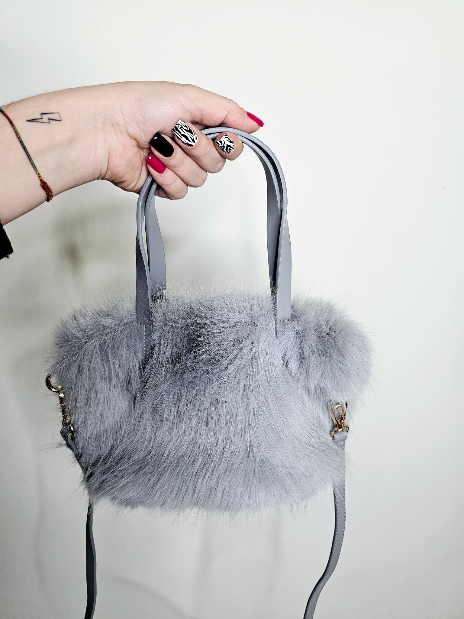 Bolso pelo gris